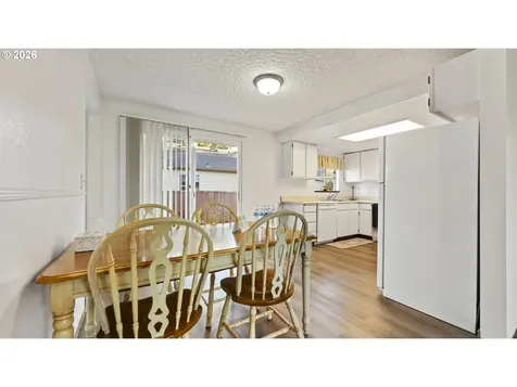 816 NE 193rd Avenue Portland OR 97230