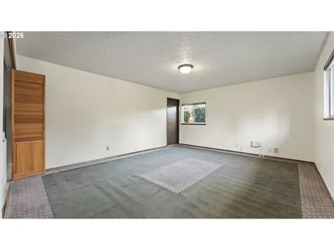 816 NE 193rd Avenue Portland OR 97230