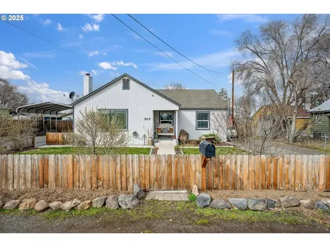 565 NE Court Street Prineville OR 97754