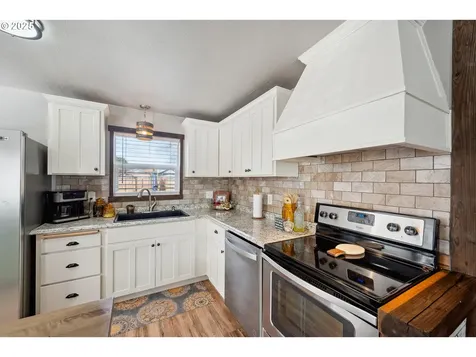 565 NE Court Street Prineville OR 97754