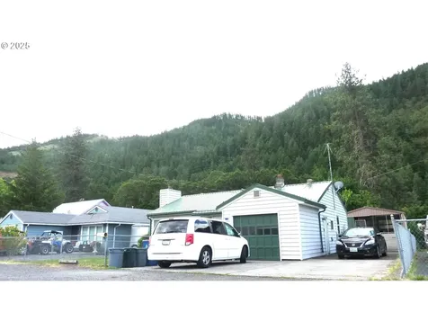 610 Bluff Road Klickitat WA 98628