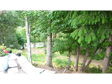 610 Bluff Road Klickitat WA 98628