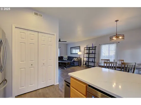 12303 NE 40th Circle Vancouver WA 98682