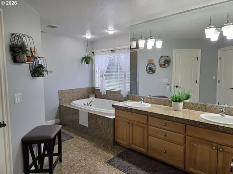 2210 SE 352nd Avenue Washougal WA 98671