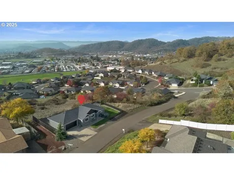 1916 NE Todd Street Roseburg OR 97470