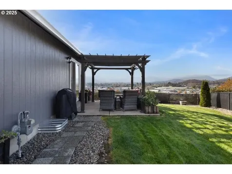 1916 NE Todd Street Roseburg OR 97470