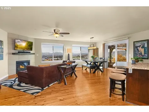 1916 NE Todd Street Roseburg OR 97470