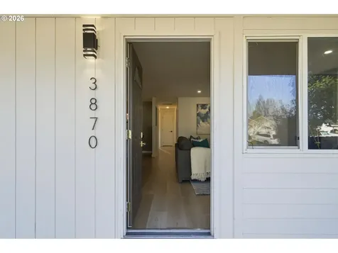 3870 SE Walnut Street Hillsboro OR 97123