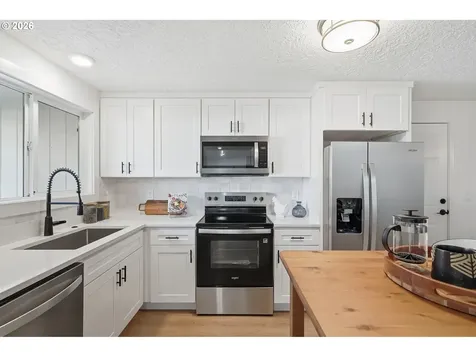 3870 SE Walnut Street Hillsboro OR 97123