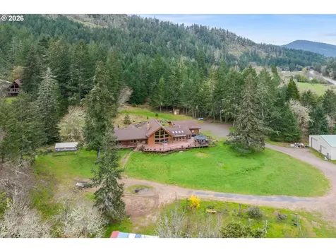 6700 Upper Olalla Road Winston OR 97496