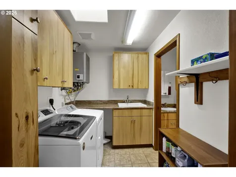 6700 Upper Olalla Road Winston OR 97496