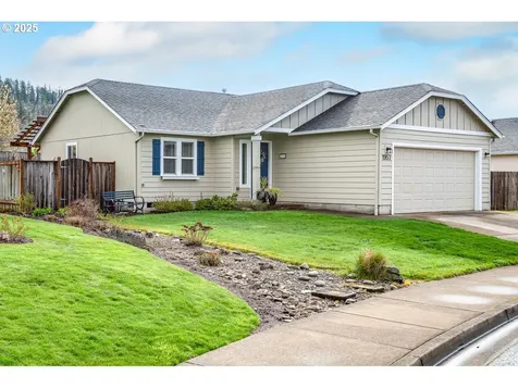 1957 S 58th Street Springfield OR 97478