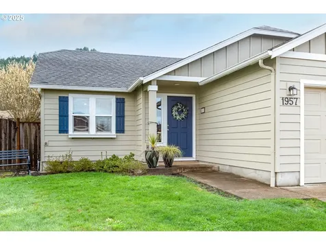 1957 S 58th Street Springfield OR 97478