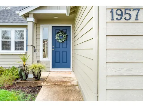 1957 S 58th Street Springfield OR 97478