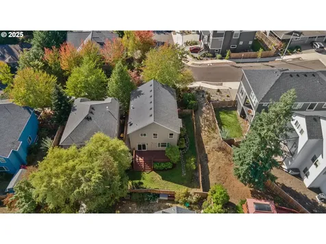 17595 SW Cobb Lane Beaverton OR 97007