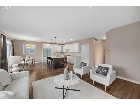 17595 SW Cobb Lane Beaverton OR 97007