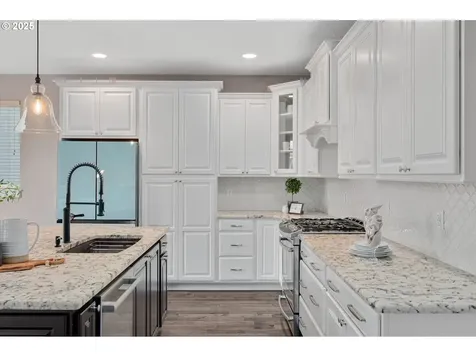 17595 SW Cobb Lane Beaverton OR 97007