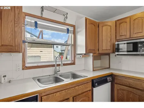 18989 NE Marine Drive Portland OR 97230