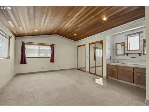 18989 NE Marine Drive Portland OR 97230