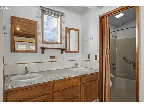 18989 NE Marine Drive Portland OR 97230