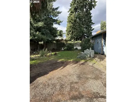 1205 Mill Street Springfield OR 97477