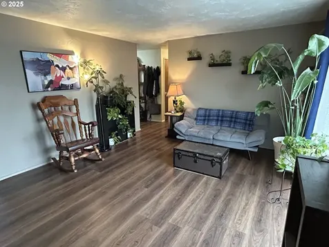 1205 Mill Street Springfield OR 97477