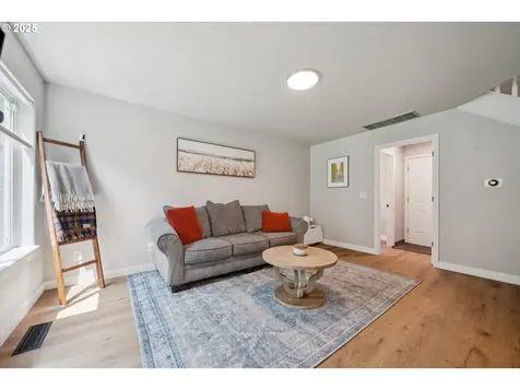 1686 NE 27th Terrace Gresham OR 97030