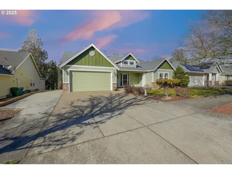 3649 10th Street Hubbard OR 97032