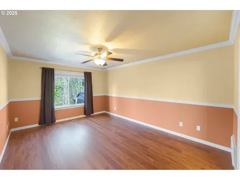 3649 10th Street Hubbard OR 97032