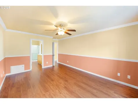 3649 10th Street Hubbard OR 97032