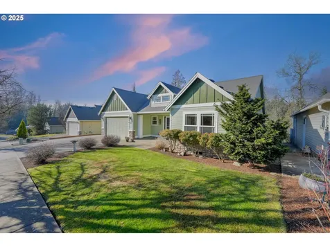 3649 10th Street Hubbard OR 97032