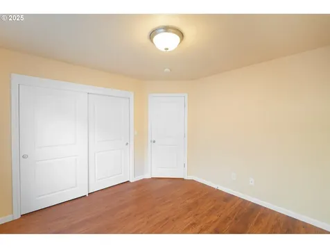 3649 10th Street Hubbard OR 97032