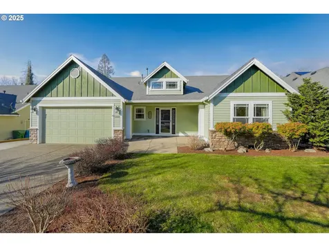 3649 10th Street Hubbard OR 97032