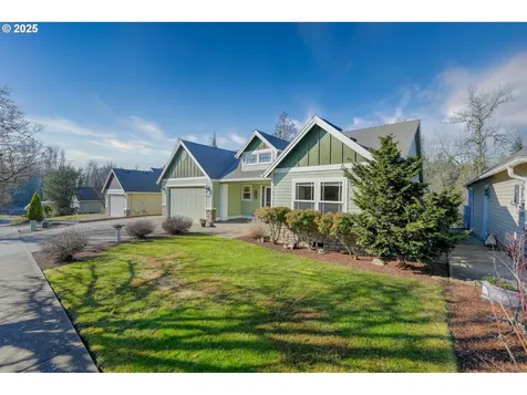 3649 10th Street Hubbard OR 97032