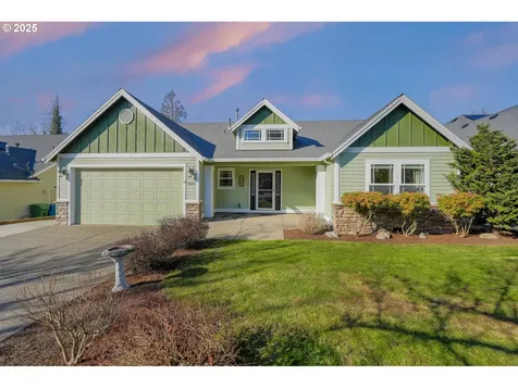 3649 10th Street Hubbard OR 97032