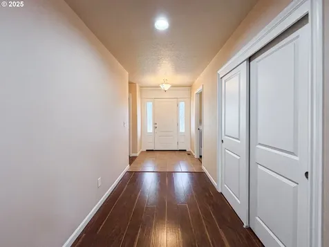 3649 10th Street Hubbard OR 97032