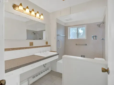 6226 SE 71st Avenue Portland OR 97206