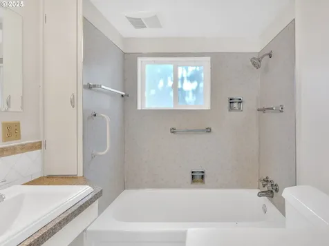 6226 SE 71st Avenue Portland OR 97206