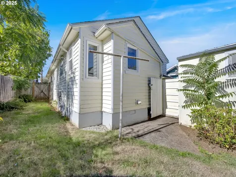 6226 SE 71st Avenue Portland OR 97206