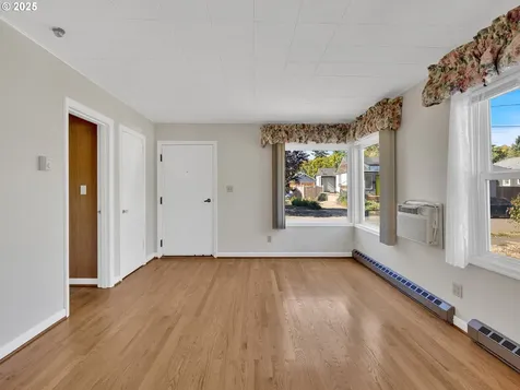 6226 SE 71st Avenue Portland OR 97206