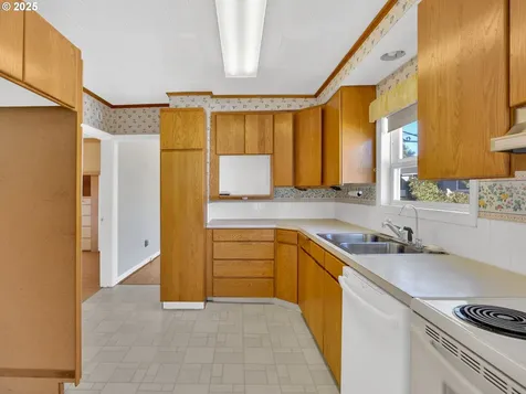 6226 SE 71st Avenue Portland OR 97206