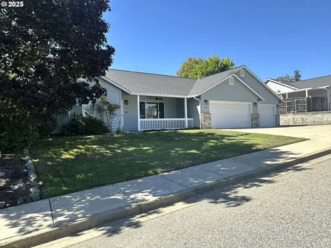 364 NW Teal Street Winston OR 97496