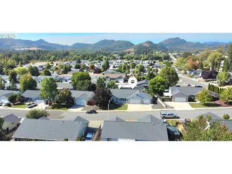 364 NW Teal Street Winston OR 97496