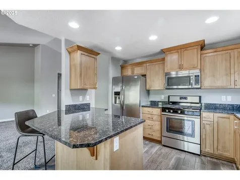 1545 E Fourth Avenue Sutherlin OR 97479