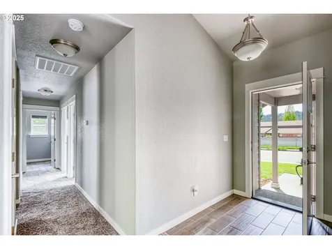 1545 E Fourth Avenue Sutherlin OR 97479