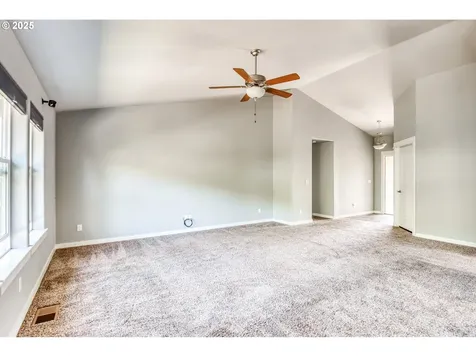 1545 E Fourth Avenue Sutherlin OR 97479