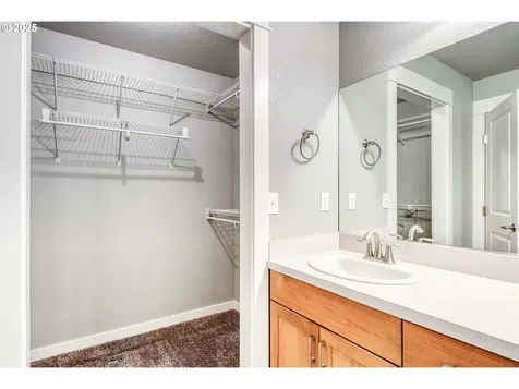 1545 E Fourth Avenue Sutherlin OR 97479