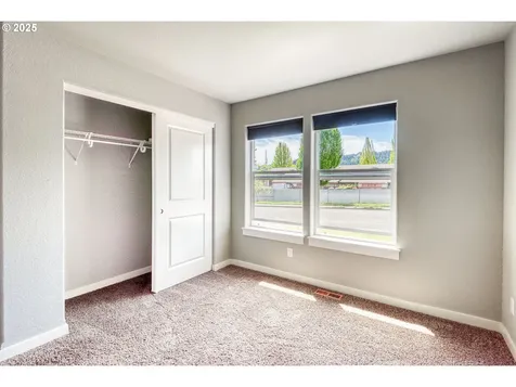 1545 E Fourth Avenue Sutherlin OR 97479