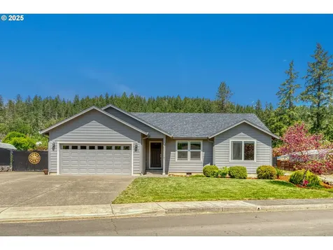 1545 E Fourth Avenue Sutherlin OR 97479