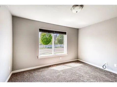1545 E Fourth Avenue Sutherlin OR 97479